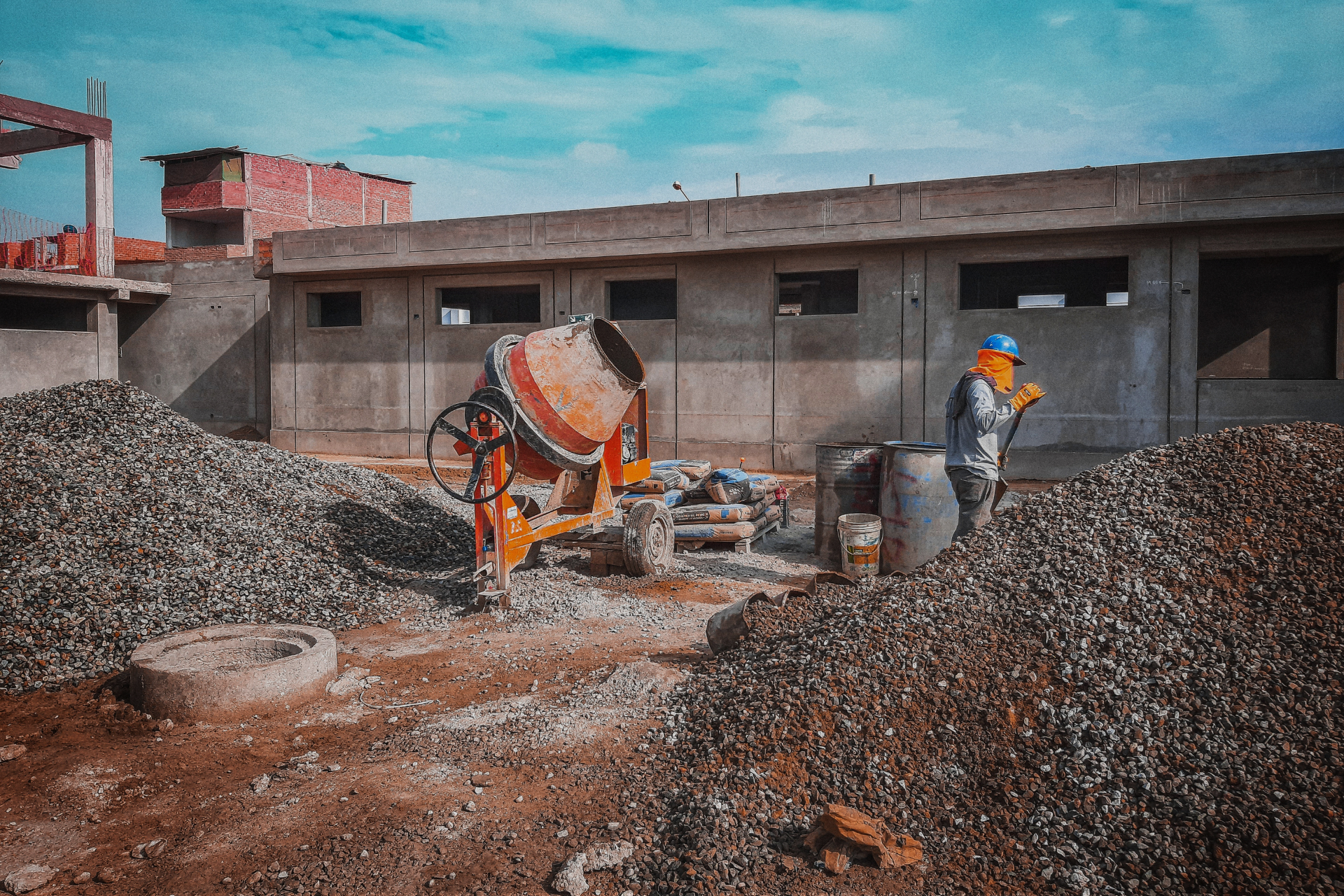 Industry Leading Construction 
Services for All Sectors